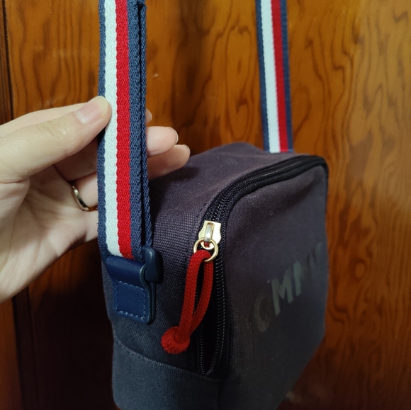 Tommy across body bag - Picture 2 of 3